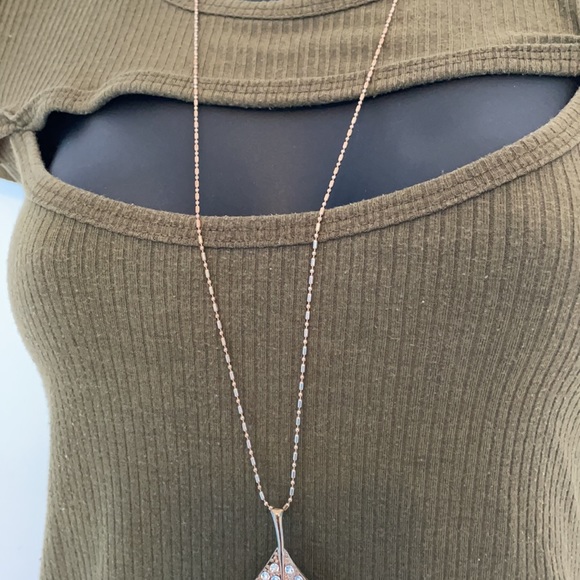 GUESS FACTORY WOMEN'S RANGER GREEN SHORT SLEEVE BLOUSE - Picture 5 of 6